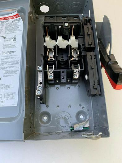 Used H221N Square D 30 Amp 240V 2 Pole 3 Wire Neutral Fusible Nema 1 Fused