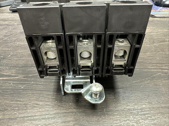 HJA36015 Square D 15 Amp 600V 3 Pole I-Line Plug In Circuit Breaker HJA New 785901419044