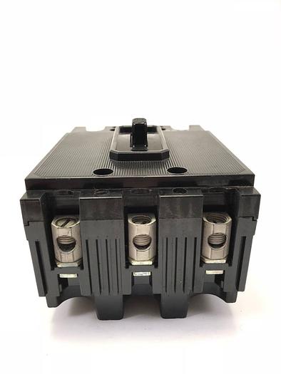 EE3B030 ITE / Siemens 30 Amp 240V 3 Pole Bolt On Circuit Breaker