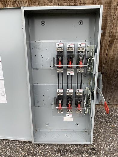 DTNF325 Siemens 400 Amp 240V 3P Non Fused Manual Transfer Switch Double Throw