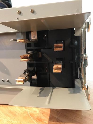 Used RV462G Siemens 60 Amp 600V 3 Phase 4 Wire Ground Bus Plug