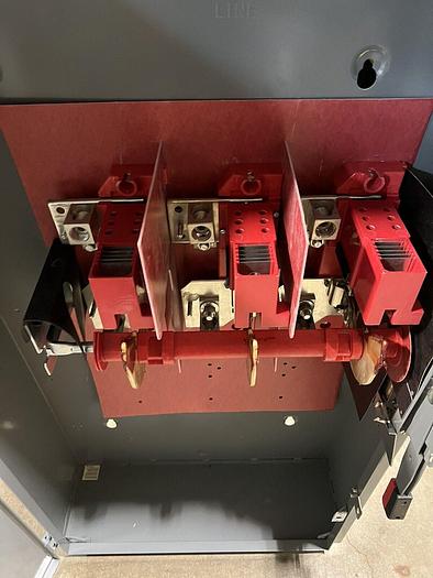 HU365 Square D 400 Amp 600V 3 Pole Non Fusible Nema 1 Disconnect Switch New