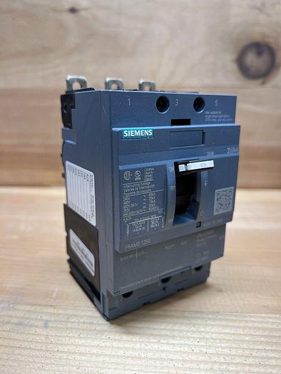 3VA41404ED340AA0 Siemens 3VA4 40 Amp 600V 3 Pole Bolt On Circuit Breaker New