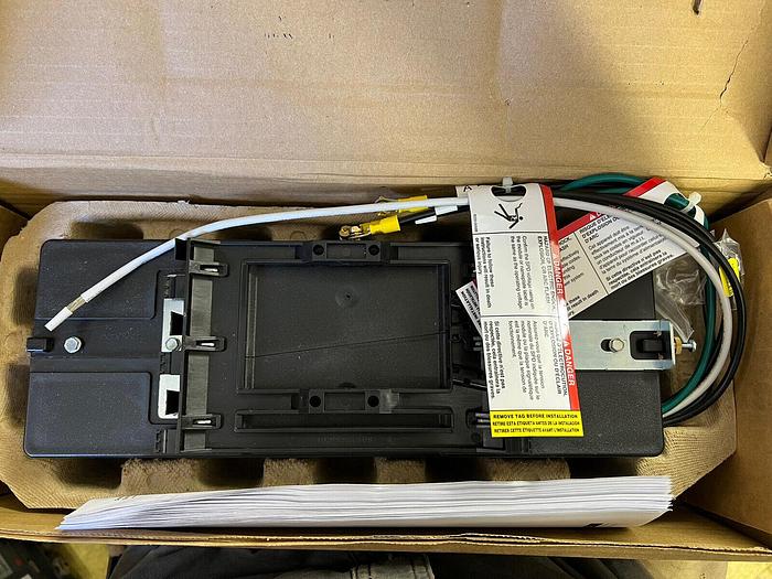 Used SSP02BIA24PBQ1 Square D Surge Protective Device 208/120V New