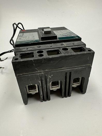 Used TED134100WLST1 GE 100 Amp 480V 3 Pole 120V Shunt Trip Type TED Feed Through Lugs