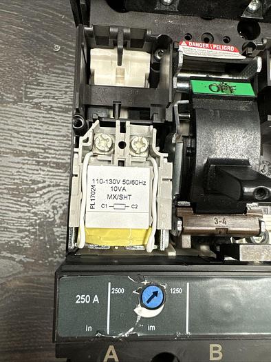 JDA36250SA Square D 250 Amp 600V 3 Pole 18kA@480V Circuit Breaker Shunt Trip