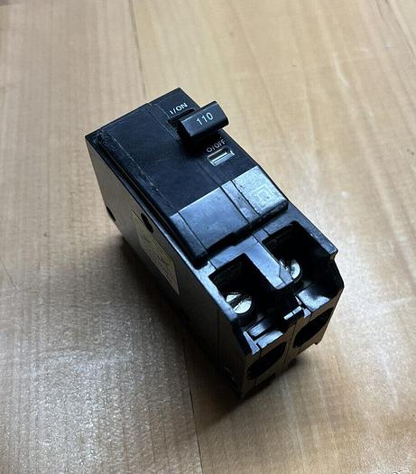 Used Up To 57: QO2110VH Square D 110 Amp 240V 2 Pole Plug In Circuit Breaker