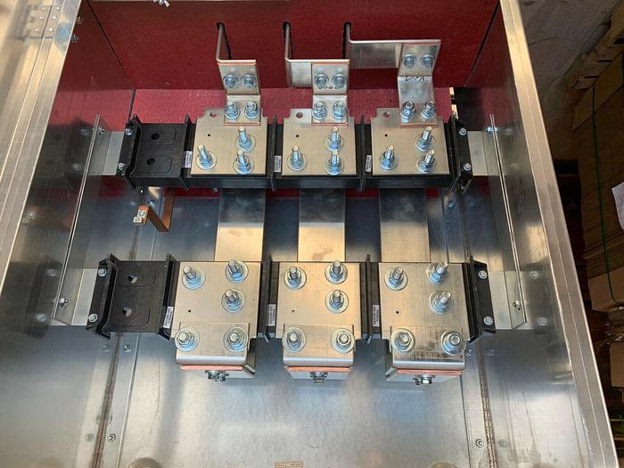 CTAT426NCM8CH Cutler Hammer 600 Amp 240V CT Cabinet N3R Meter Main Meter Stack