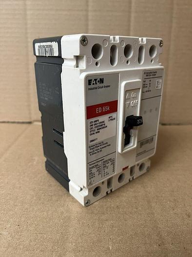ED3225 Cutler Hammer 225 Amp 240V 3 Pole Bolt On Circuit Breaker New