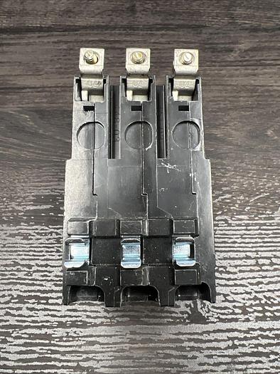 Used QOB370VH Square D 70 Amp 240V 22K Rated 3 Pole Bolt On Circuit Breaker QOB 785901054849