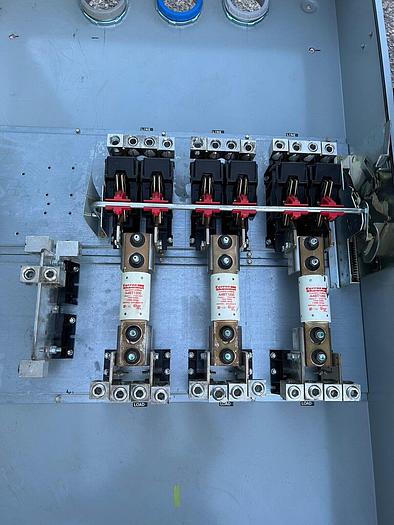 Used HF368N Siemens 1200 Amp 600V 3 Phase 4 Wire Fusible Indoor Disconnect Switch