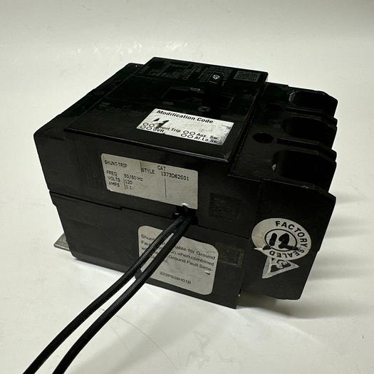 Used GHB3040 EATON 40 Amp 480V 3P Bolt On Circuit Breaker 120V Shunt Trip 786679911280