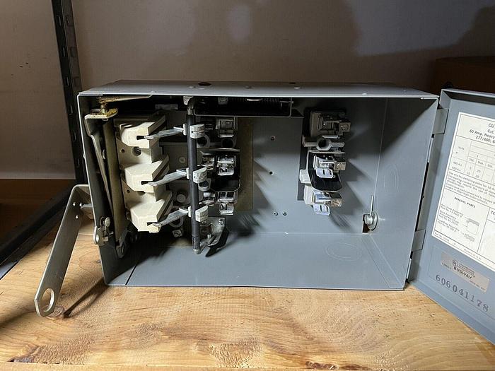 CP2HD462 Cutler Hammer 60 Amp 600V 3 Pole 4 Wire Bus Plug Switch New