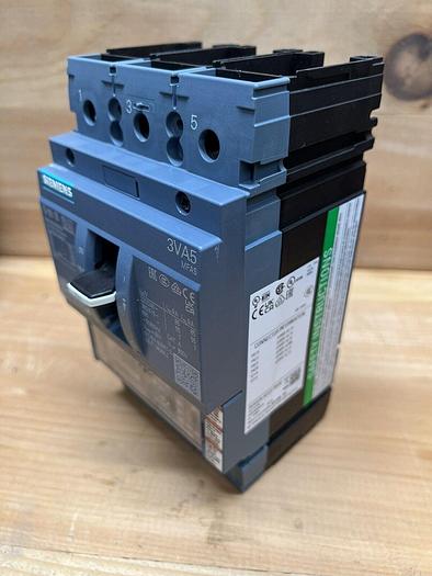 3VA52255EC310AA0 Siemens 3VA5 250 Amp 600V 3 Pole Bolt On Circuit Breaker New