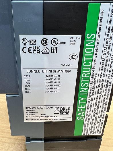 3VA52255EC310AA0 Siemens 3VA5 250 Amp 600V 3 Pole Bolt On Circuit Breaker New