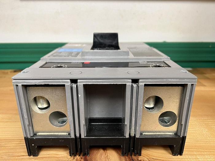 JXD22B400 Siemens 400 Amp 240V 2 Pole Sentron Series Bolt On Circuit Breaker New 783643212916