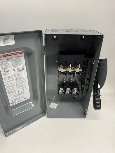 H362 Square D 60A 600V 3 Pole Fusible Nema 1 Indoor Rated Disconnect Switch New