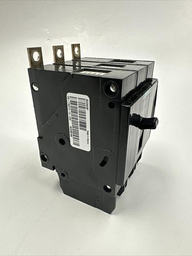 Used BQD330 Siemens 30 Amp 480V 14kA@480V 3 Pole Bolt On Circuit Breaker 783643277373