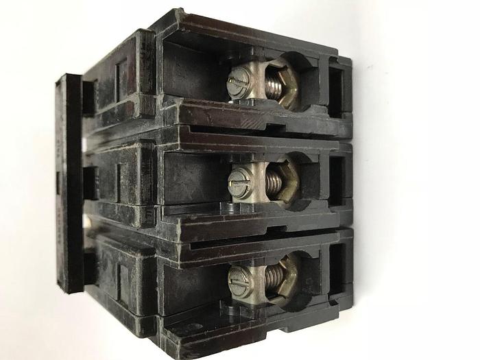 QBHW3100H Cutler Hammer 100 Amp 240V 3 P 22K Rated Bolt On Circuit Breaker New