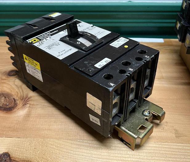 Used KC34225 Square D 225 Amp 480V 65K Rated 3 Pole I-Line Circuit Breaker
