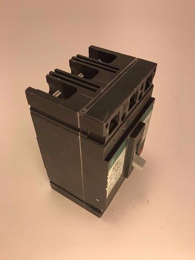 Used THED136040 GE 40 Amp 600V 3 Pole 25KA@480V Bolt On Circuit Breaker Green Face