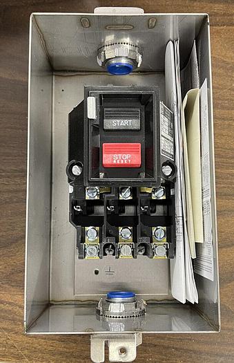 2510MBW12 Square D Manual Motor Starter Size M-0 Stainless Steel New