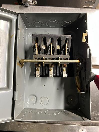 HU361 Westinghouse 30 Amp 600V 3P Non Fused Indoor Disconnect