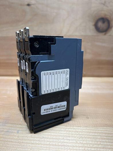 3VA41404ED340AA0 Siemens 3VA4 40 Amp 600V 3 Pole Bolt On Circuit Breaker New