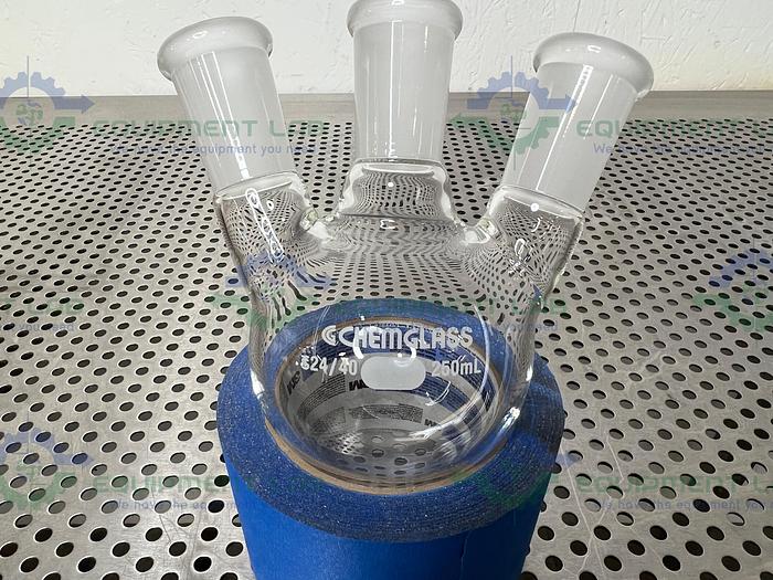 Chemglass  CG-1524-03 250mL Round Bottom Heavy Wall Flask 24/40 3-Neck Angled 20°