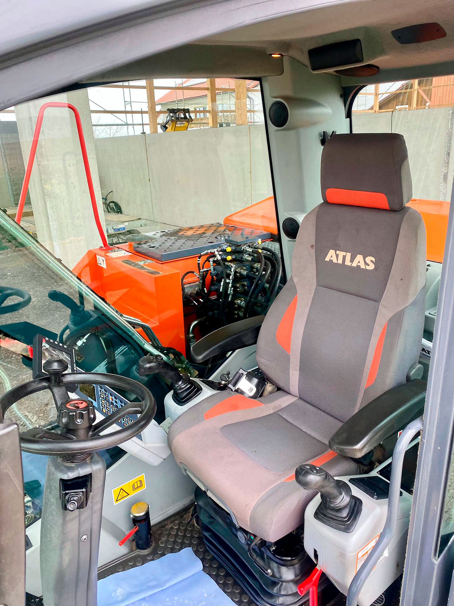 Used Atlas 140 W - Excavator - 2014