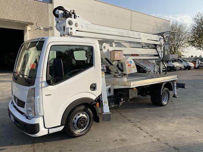 Used 2013 RENAULT MAXITY CON PIATTAFORMA CMC TB 240