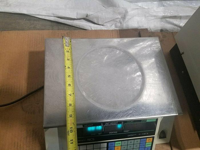 Used Ishida Counting Scale Model NCS Capacity: 6 x 0.001 Lb