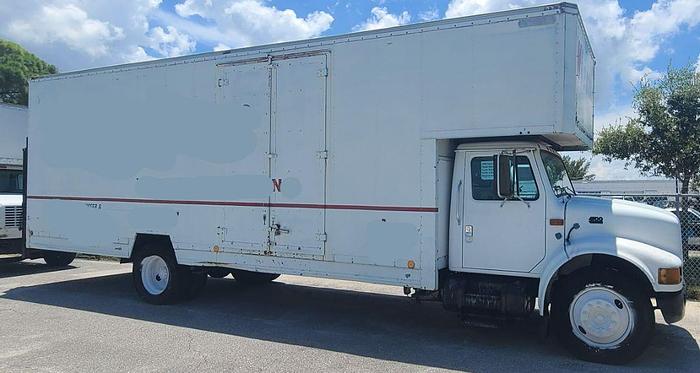 Used 2000 INTERNATIONAL Navistar 4700