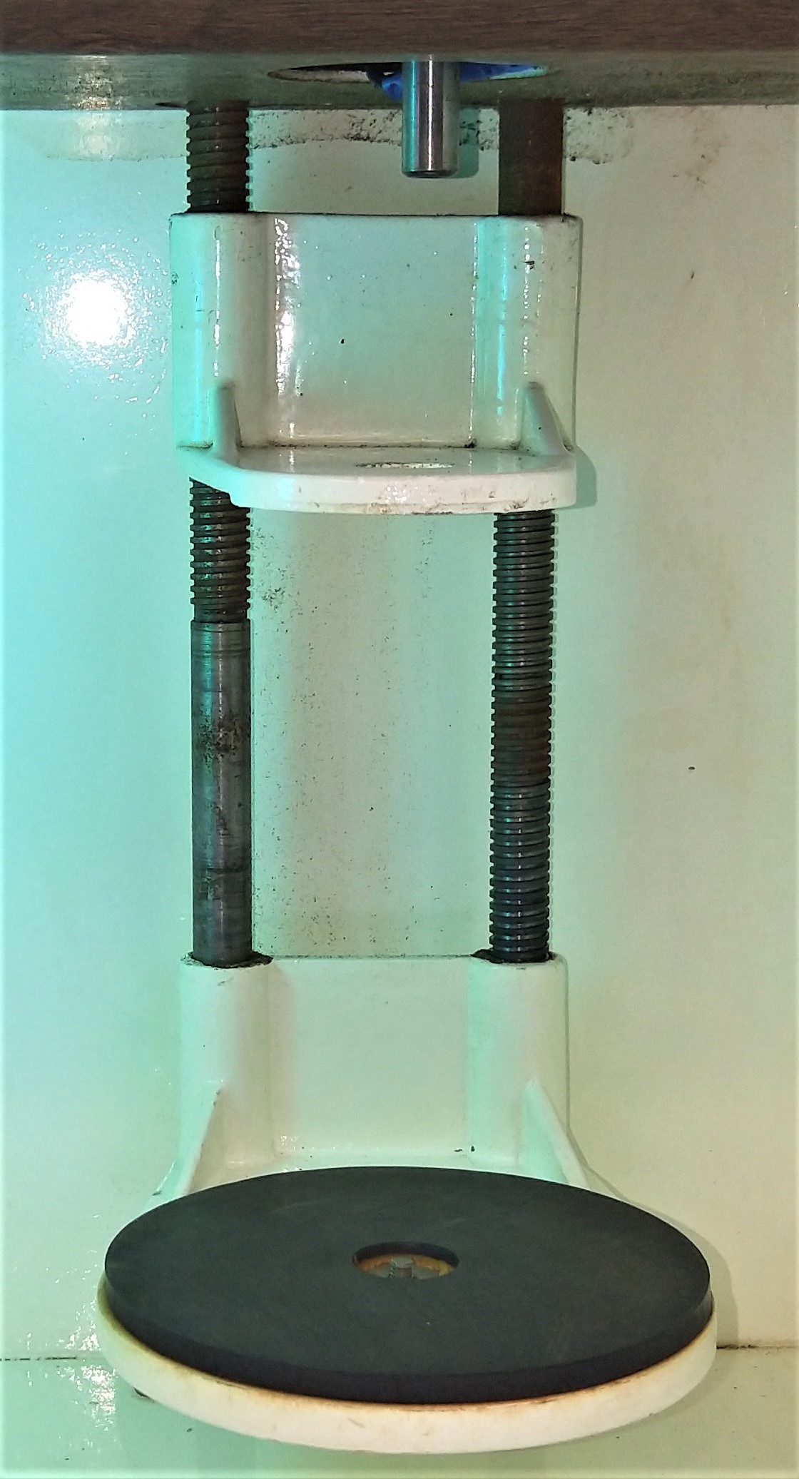 Used Virtis 16-600 UV Stirrer - Homogenizer Enclosure