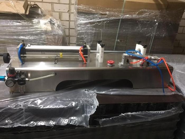 Neumaschine Pneumatischer Tisch - Kolbenfüller