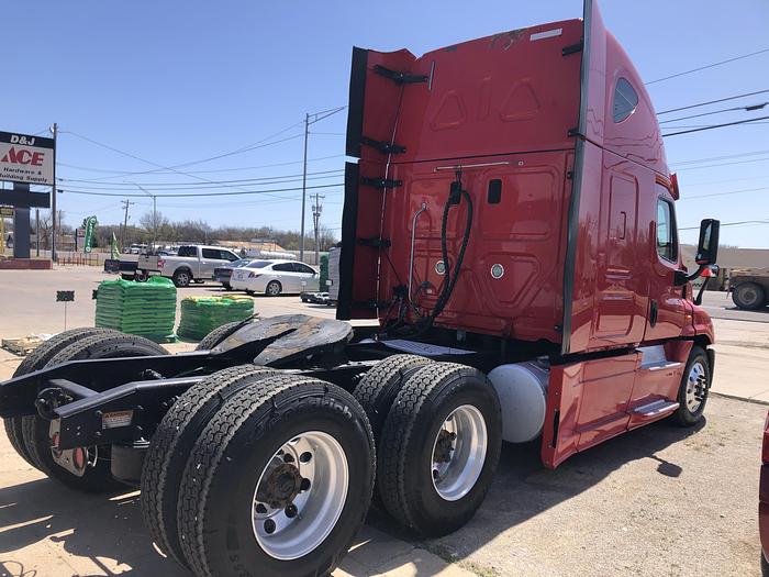 Used 2015 Freightliner Cascadia