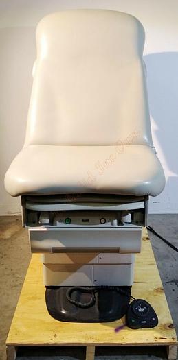 Used Midmark 623-008 Barrier Free Power Exam Table with Footswitch & Hand Controller