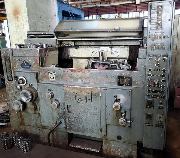 1974 Hob sharpening machine KLINGELNBERG AGW 301