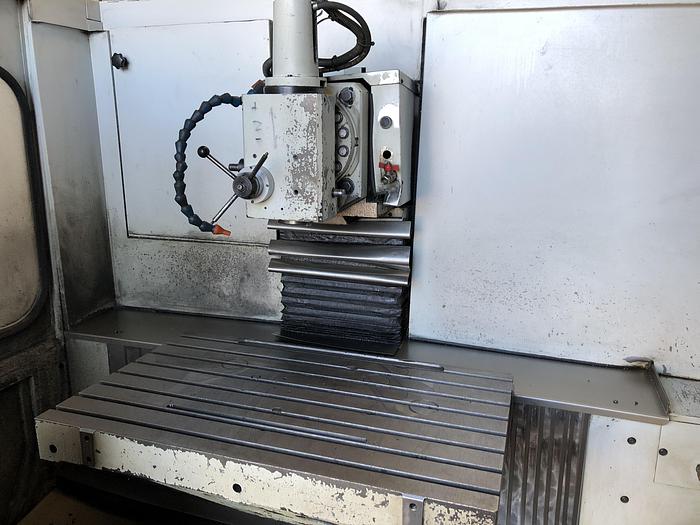 Gebruikt CNC frees machine Mikron UME 560