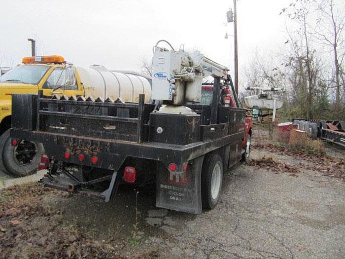 Used 2002 Ford F-550 Service Truck with Crane