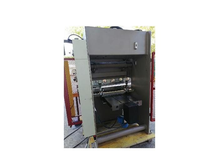 Usato PRESSA PIEGATRICE ARIENTI DA 1550X25 TON