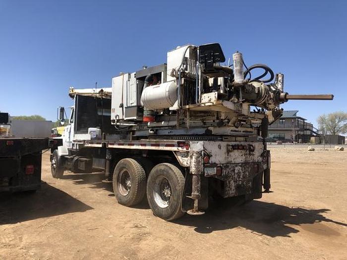 Used HB21242 Texoma 330 mounted on a 1985 Ford LT9000 Texoma 330