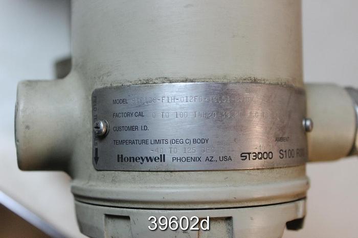 Used Honeywell STF132-E1H-011F0-1C.51-B77P Differential Pressure Transmitter #39602