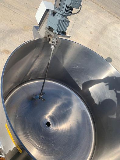 Used TANK WITH AGITATOR STIRRER