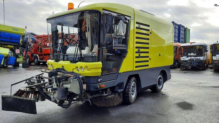 Gebruikt 2011 RAVO 530STH