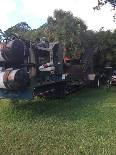 Used 2004 UNIVERSAL REFINER TDR90 - TUB GRINDER