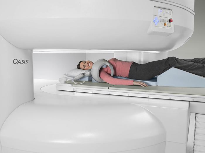 Used Hitachi Oasis 1.2T MRI