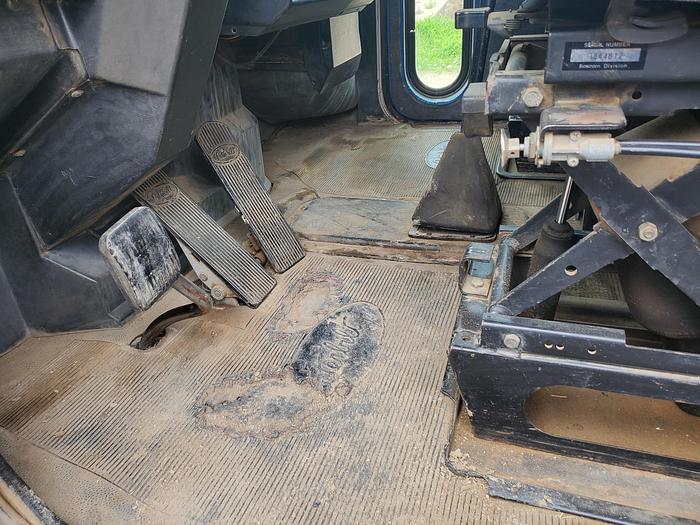 Used 1990 Peterbilt w/ New Holland 1051 Stack Retriever