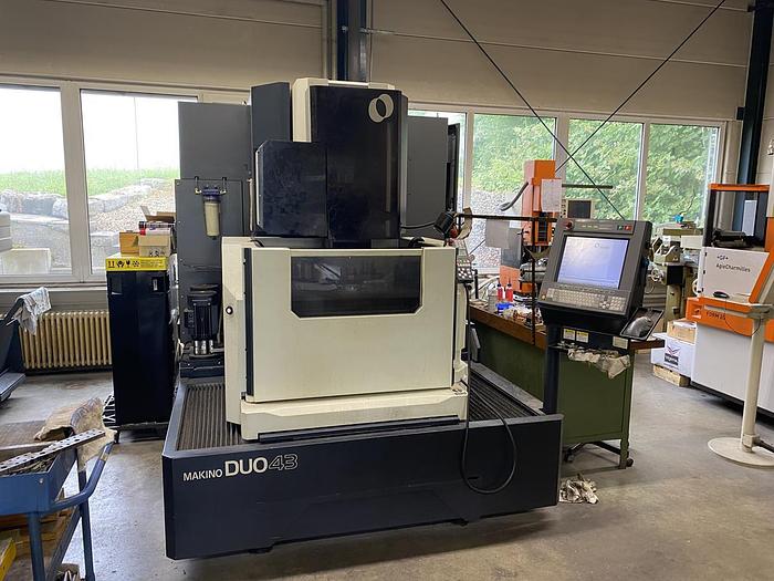 Gebraucht CNC Drahterodiermaschine MAKINO DUO 43