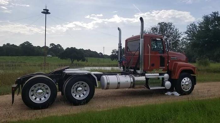 Used 2015 Mack CHU613